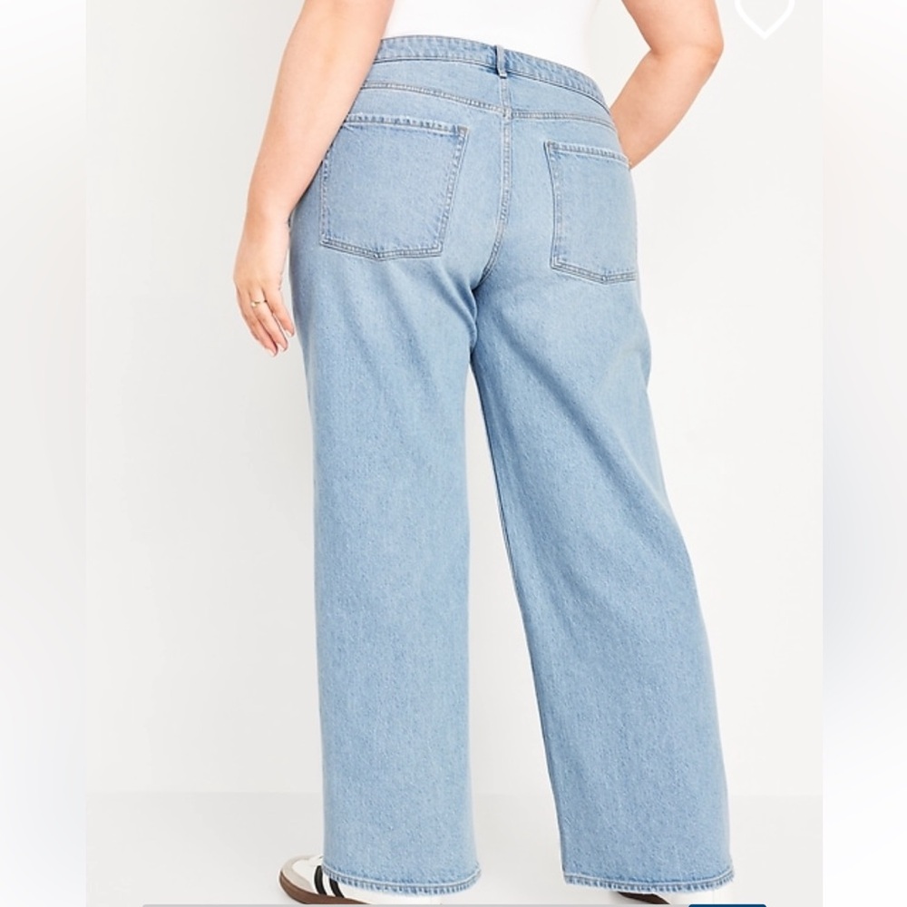 Women’s Old Navy Mid Rise Wide Leg Jeans in Light Dip Blue - Picture 6 of 6